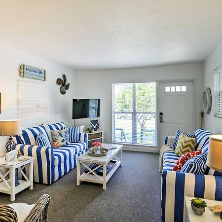 Вилла New Smyrna Beach Abode With Fire Pit, Walk To Beach! Экстерьер фото