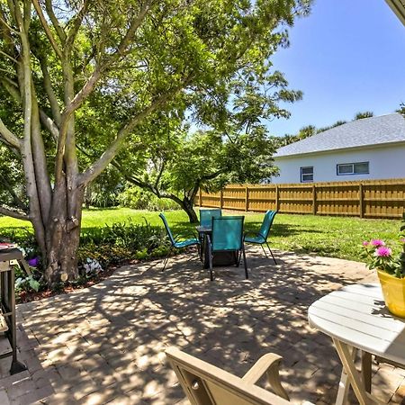 Вилла New Smyrna Beach Abode With Fire Pit, Walk To Beach! Экстерьер фото