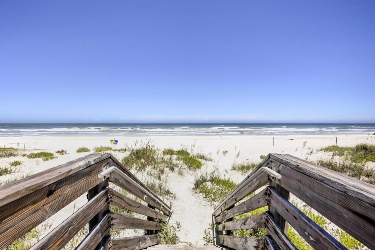 Вилла New Smyrna Beach Abode With Fire Pit, Walk To Beach! Экстерьер фото