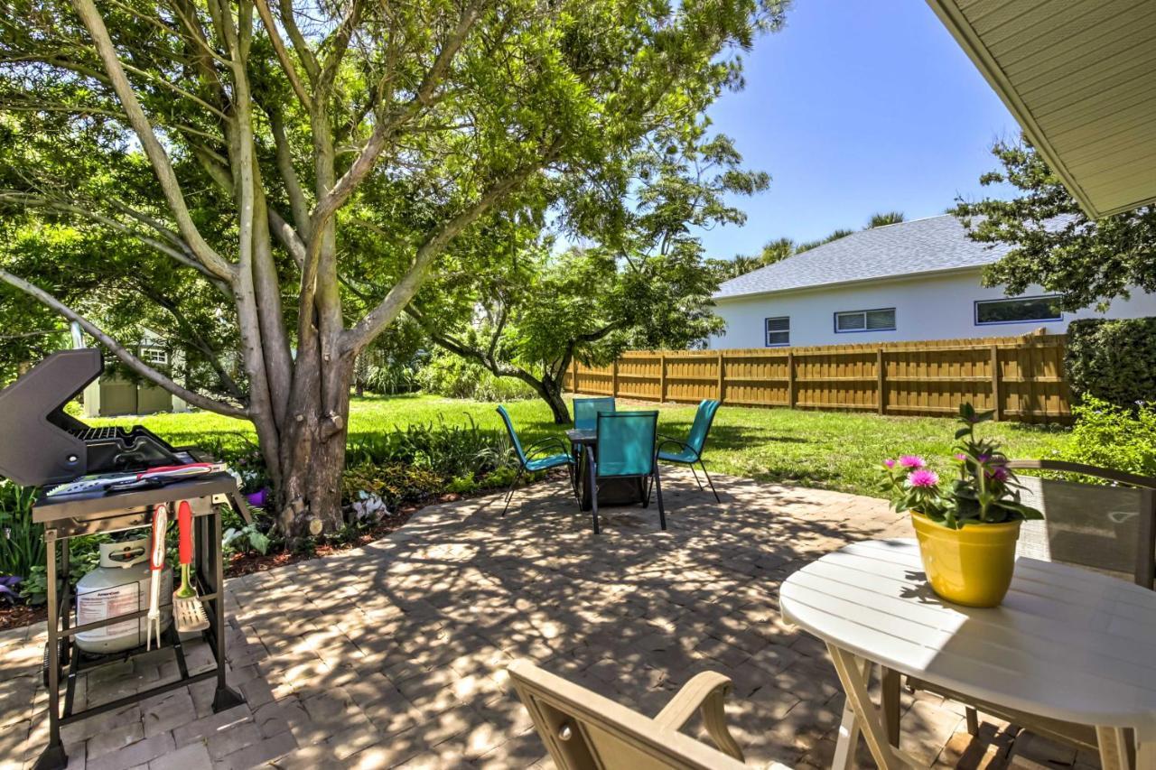 Вилла New Smyrna Beach Abode With Fire Pit, Walk To Beach! Экстерьер фото